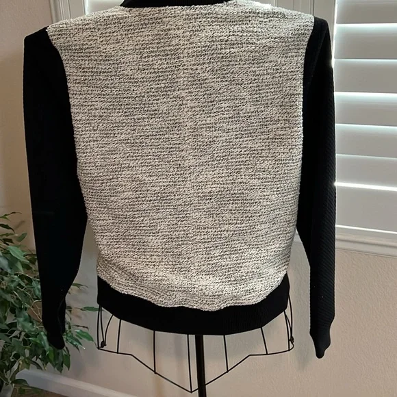 Banana Republic Bomber Jacket - Picture 5 of 8